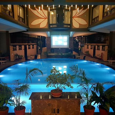 Hotel Sarowar Pokhara Exterior photo