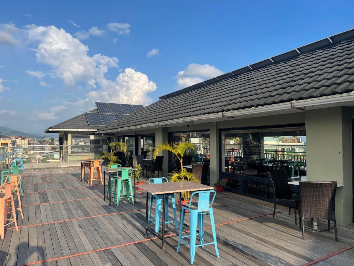 Hotel Sarowar Pokhara Exterior photo