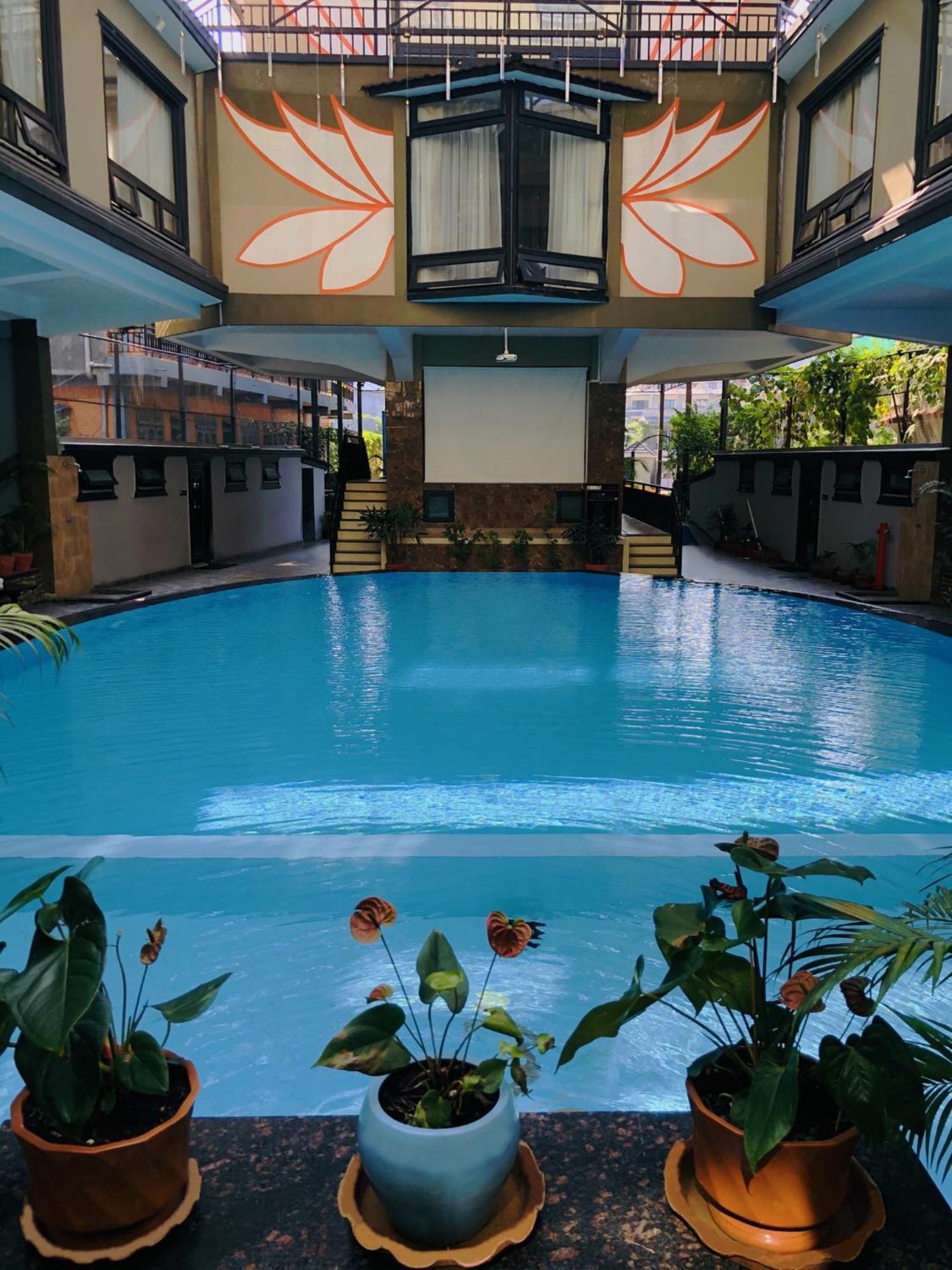 Hotel Sarowar Pokhara Exterior photo