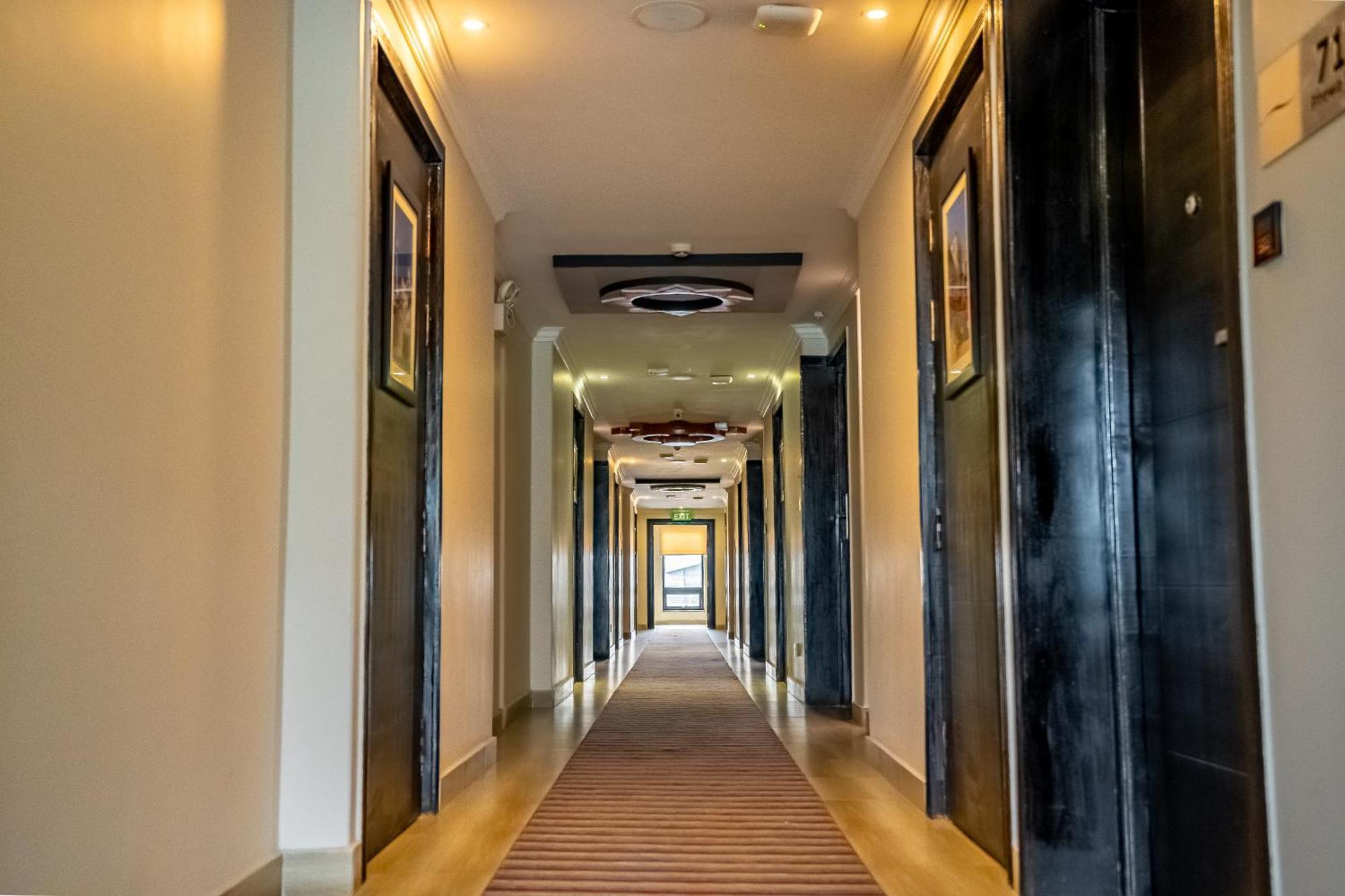 Hotel Sarowar Pokhara Exterior photo