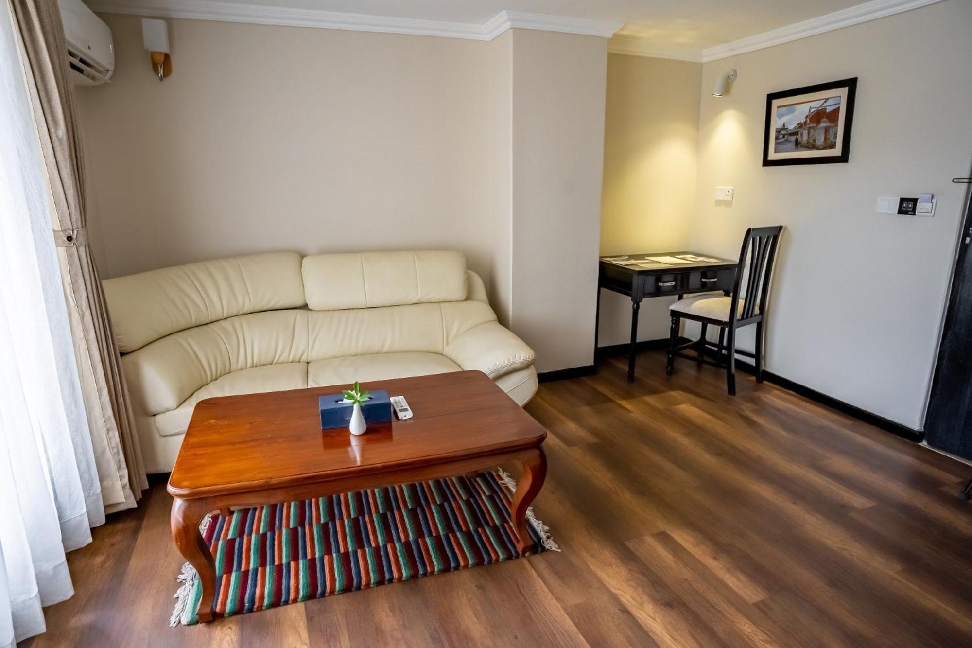 Hotel Sarowar Pokhara Room photo