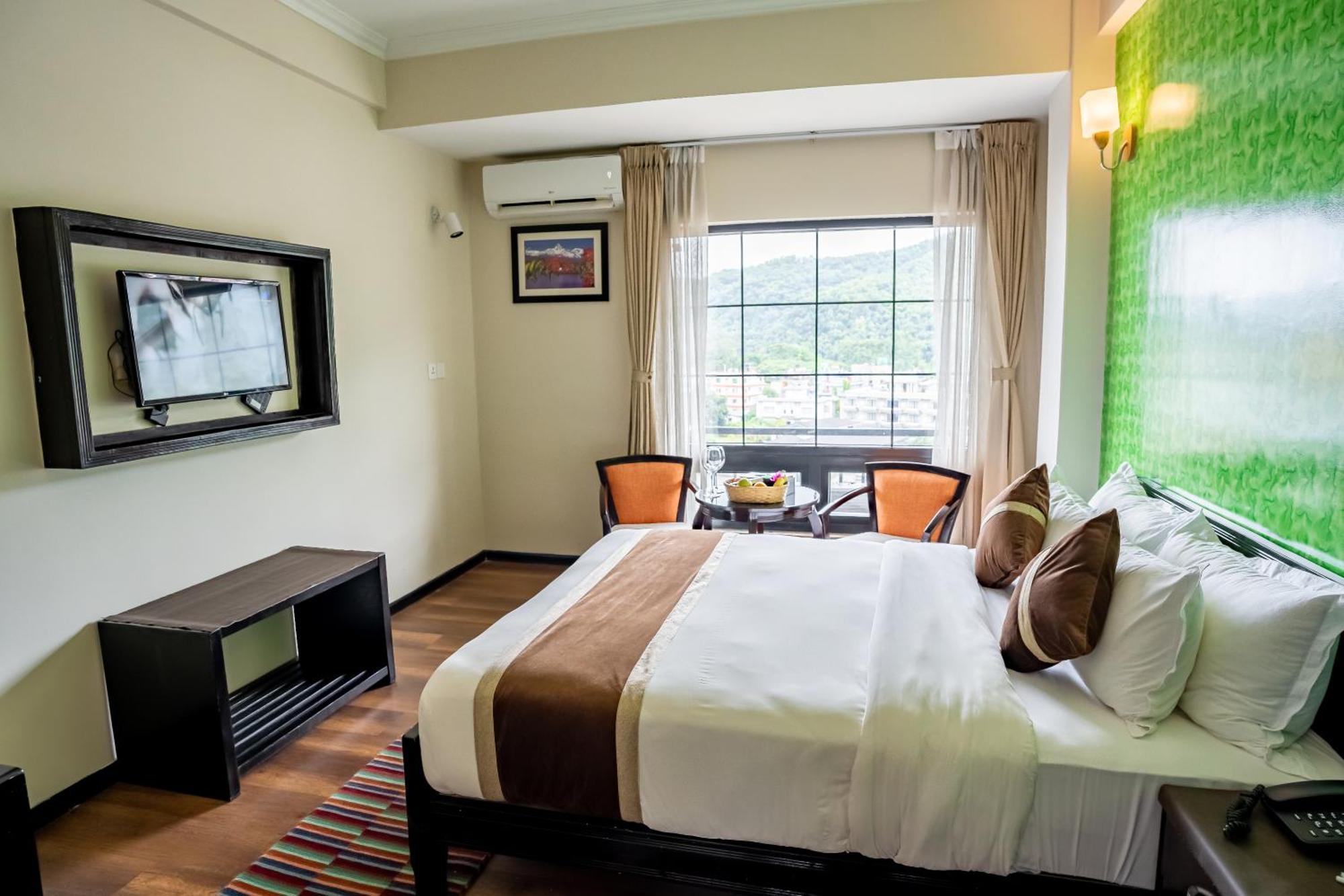 Hotel Sarowar Pokhara Room photo