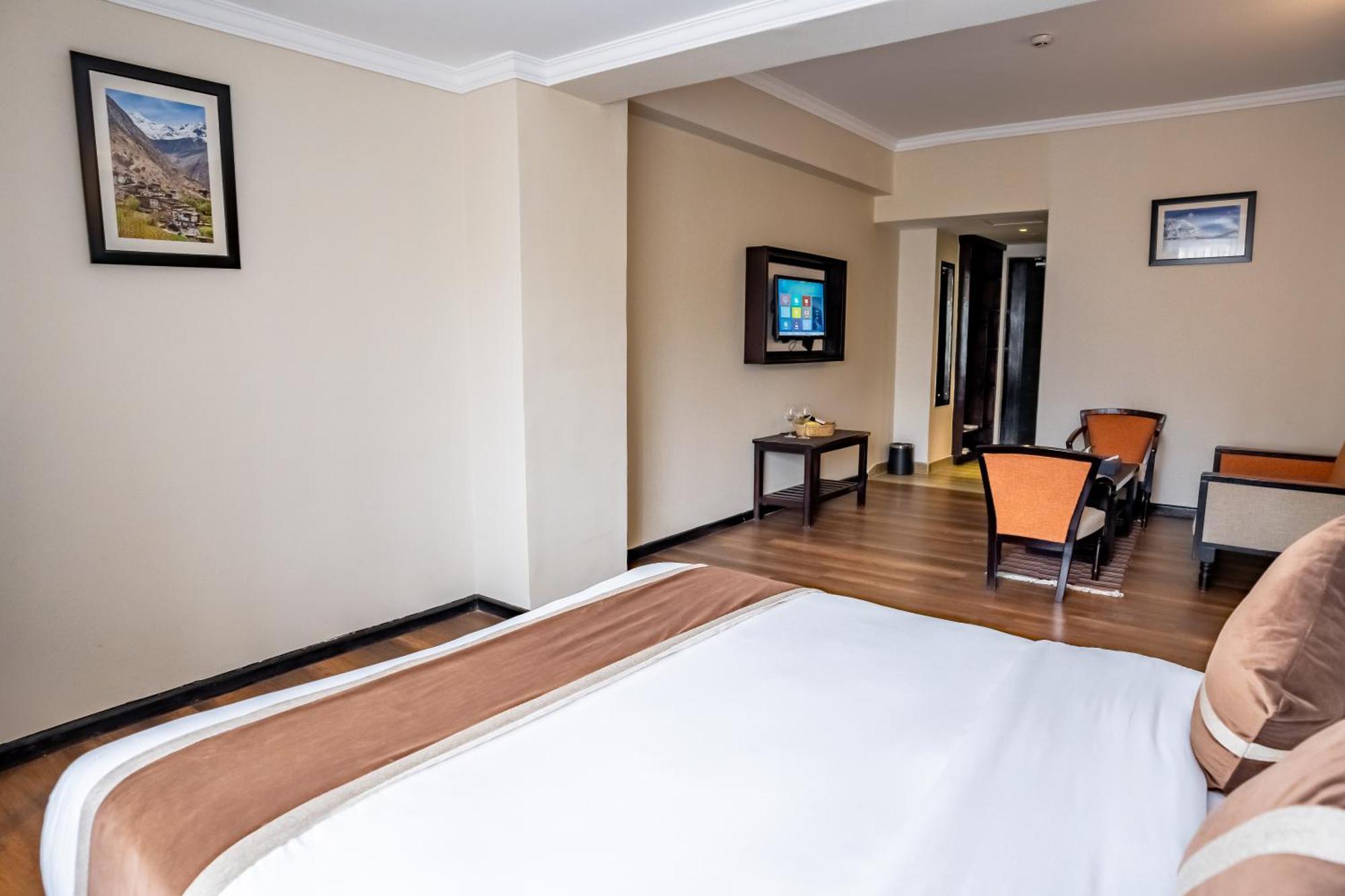 Hotel Sarowar Pokhara Room photo