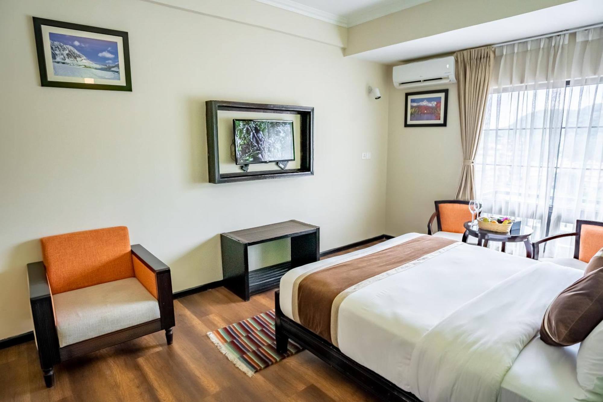 Hotel Sarowar Pokhara Room photo