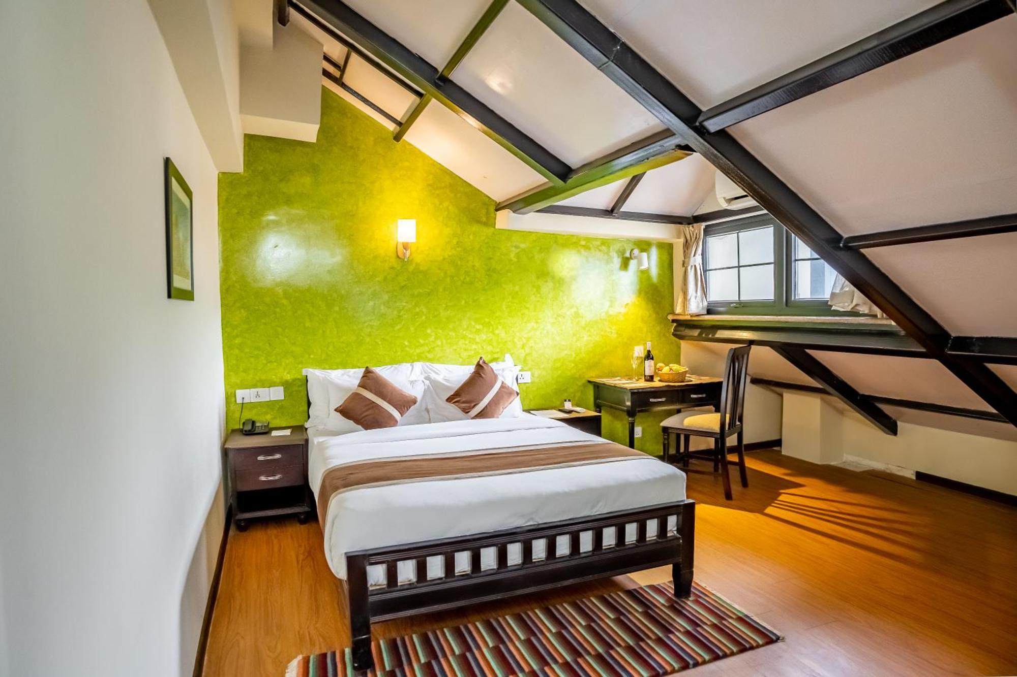 Hotel Sarowar Pokhara Room photo