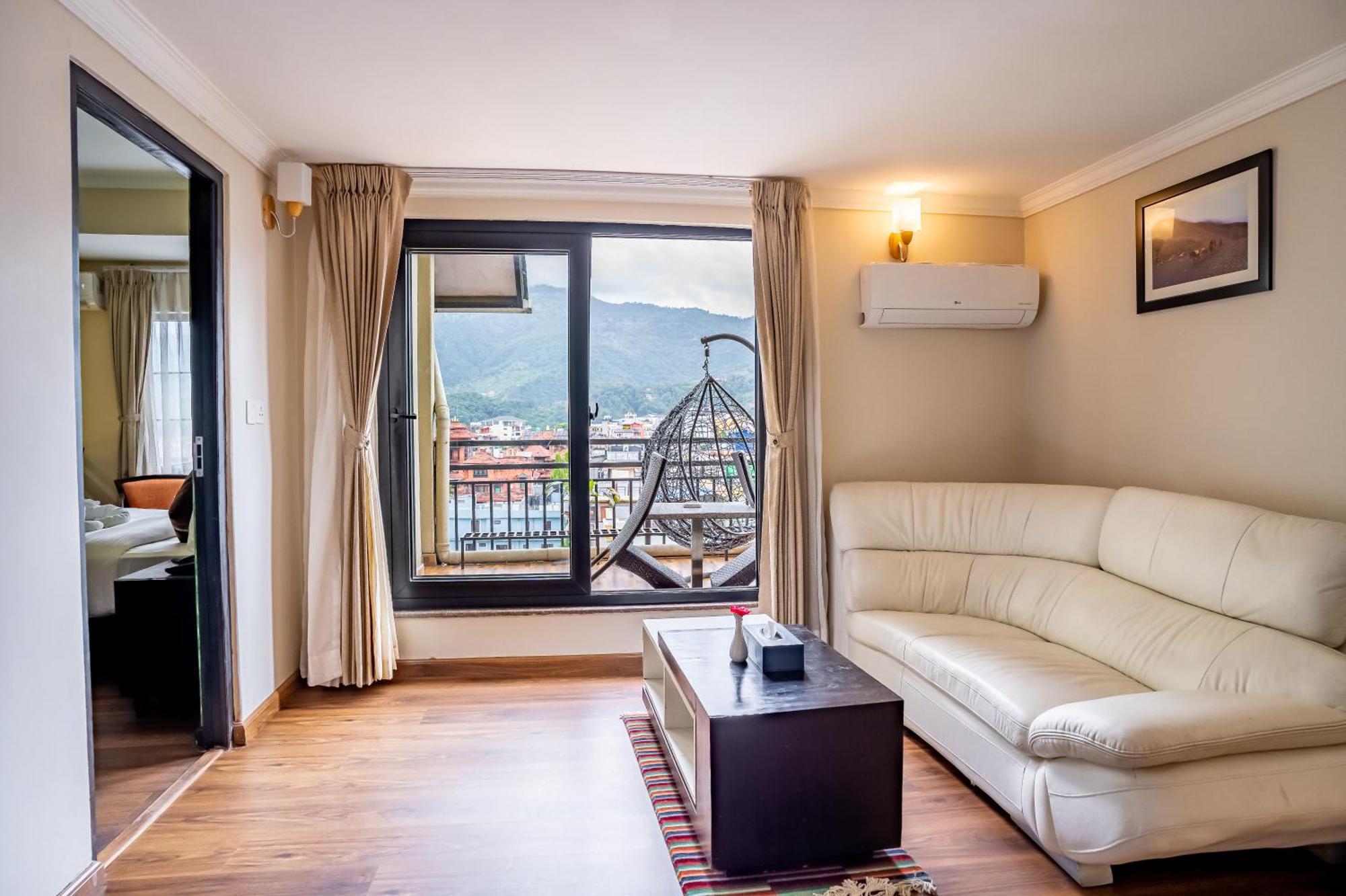 Hotel Sarowar Pokhara Room photo