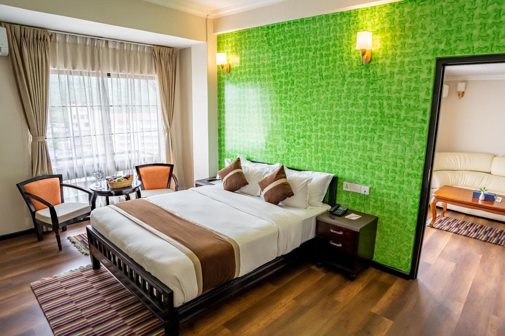 Hotel Sarowar Pokhara Room photo