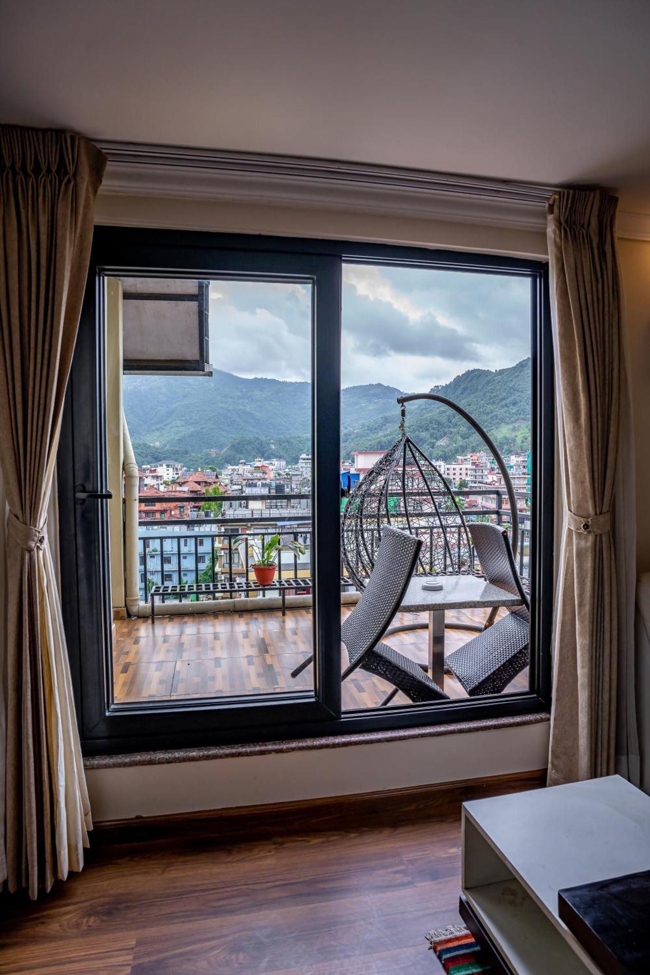 Hotel Sarowar Pokhara Room photo