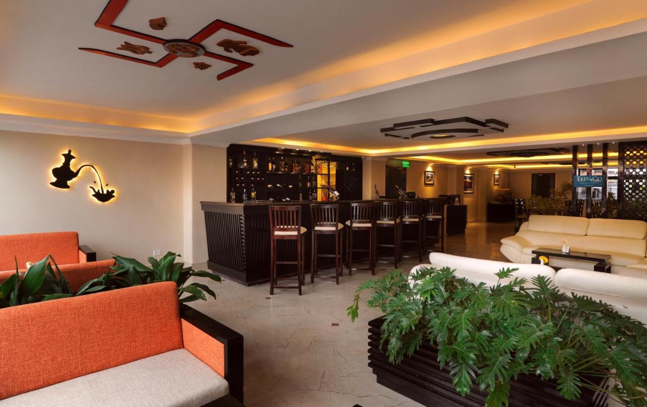 Hotel Sarowar Pokhara Exterior photo
